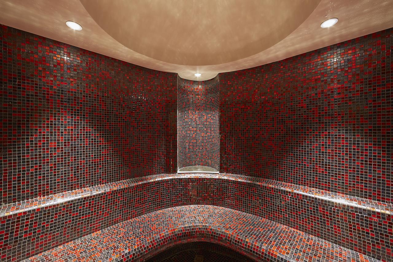 Uranus Istanbul Topkapi Exteriör bild A Turkish bath